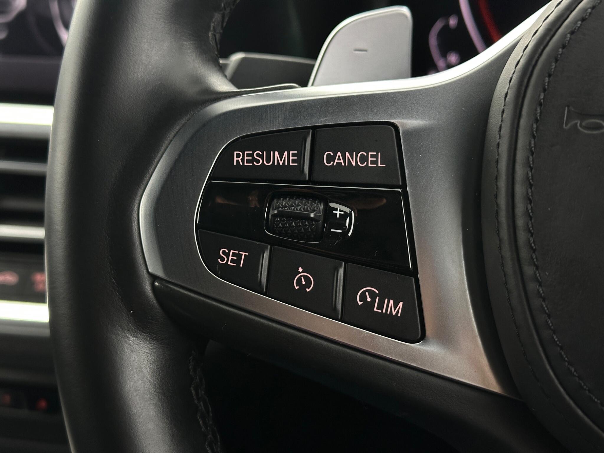 BMW 3 Series view 14