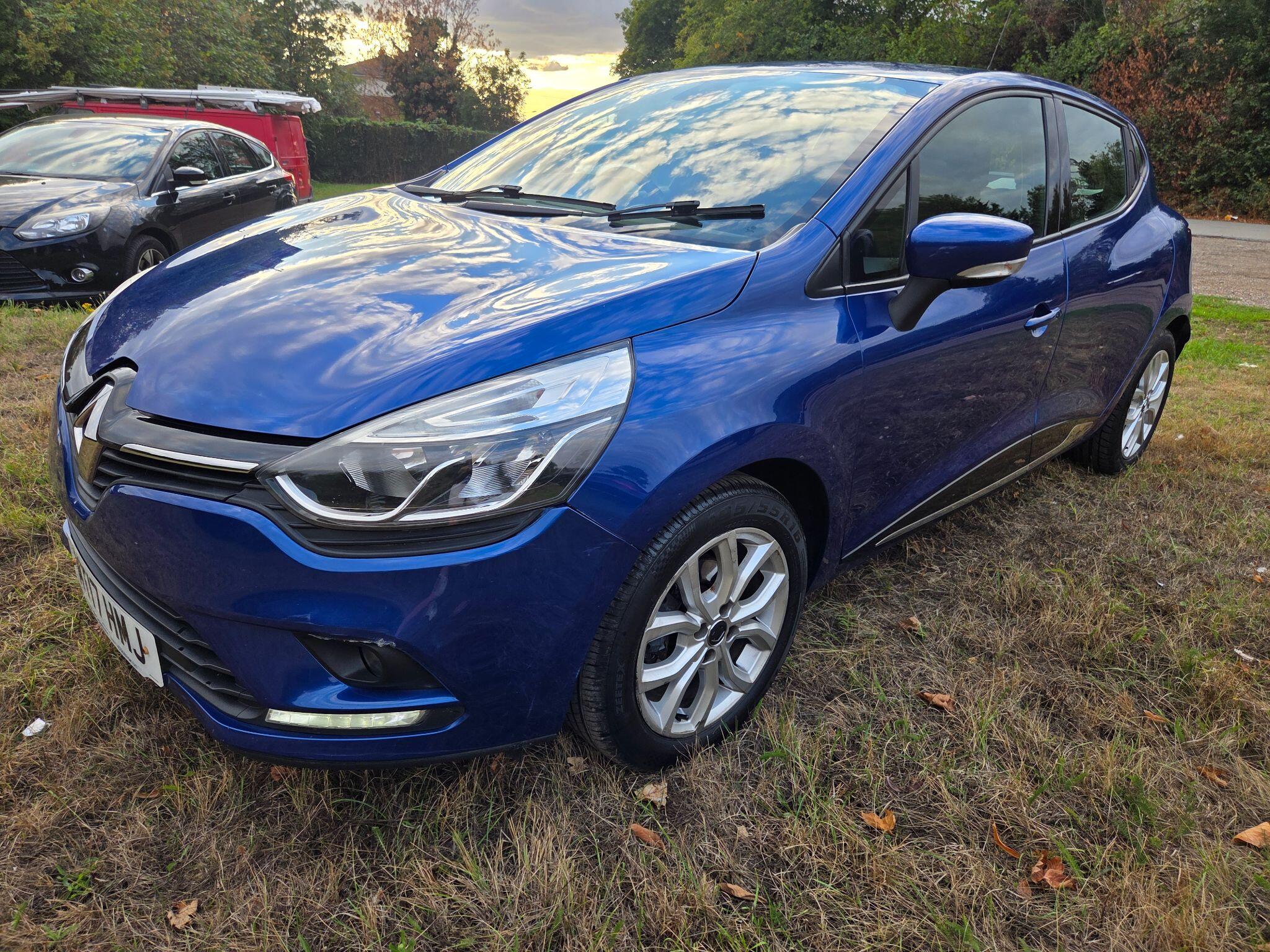 Renault Clio view 3