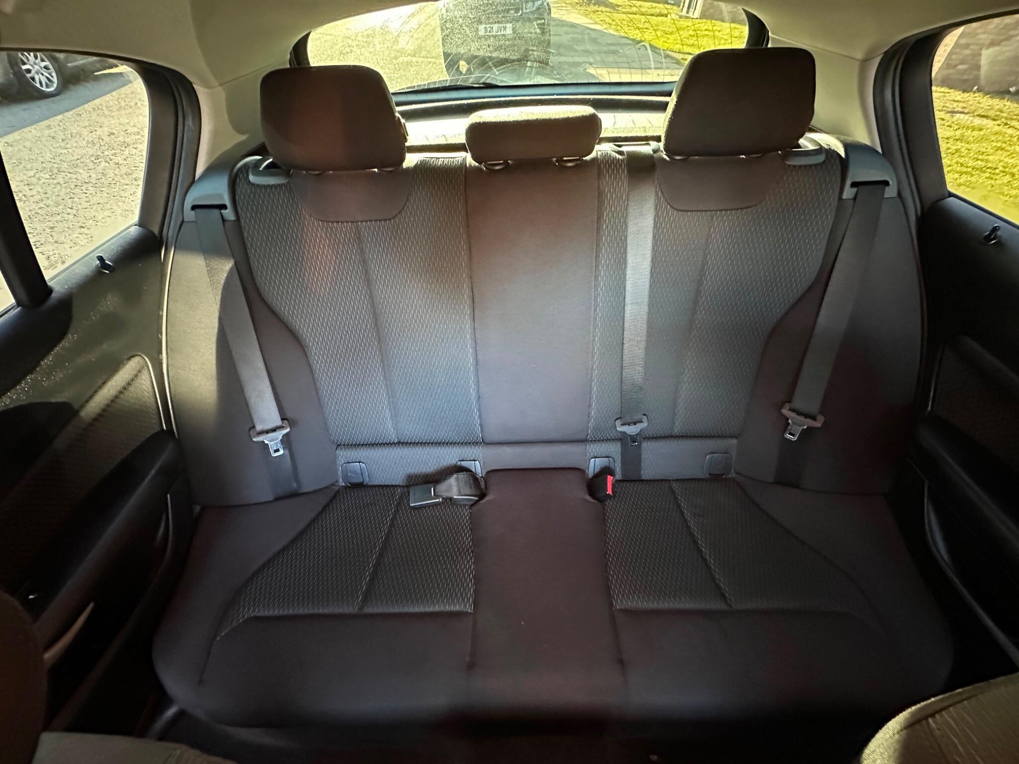 BMW 1 Series view 12
