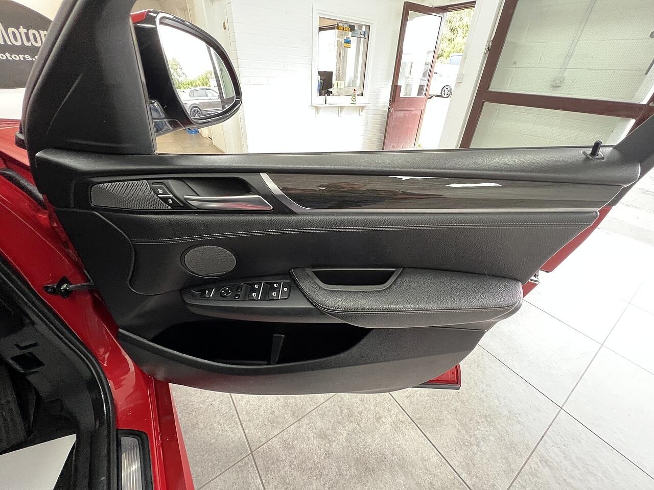 BMW X4 view 14