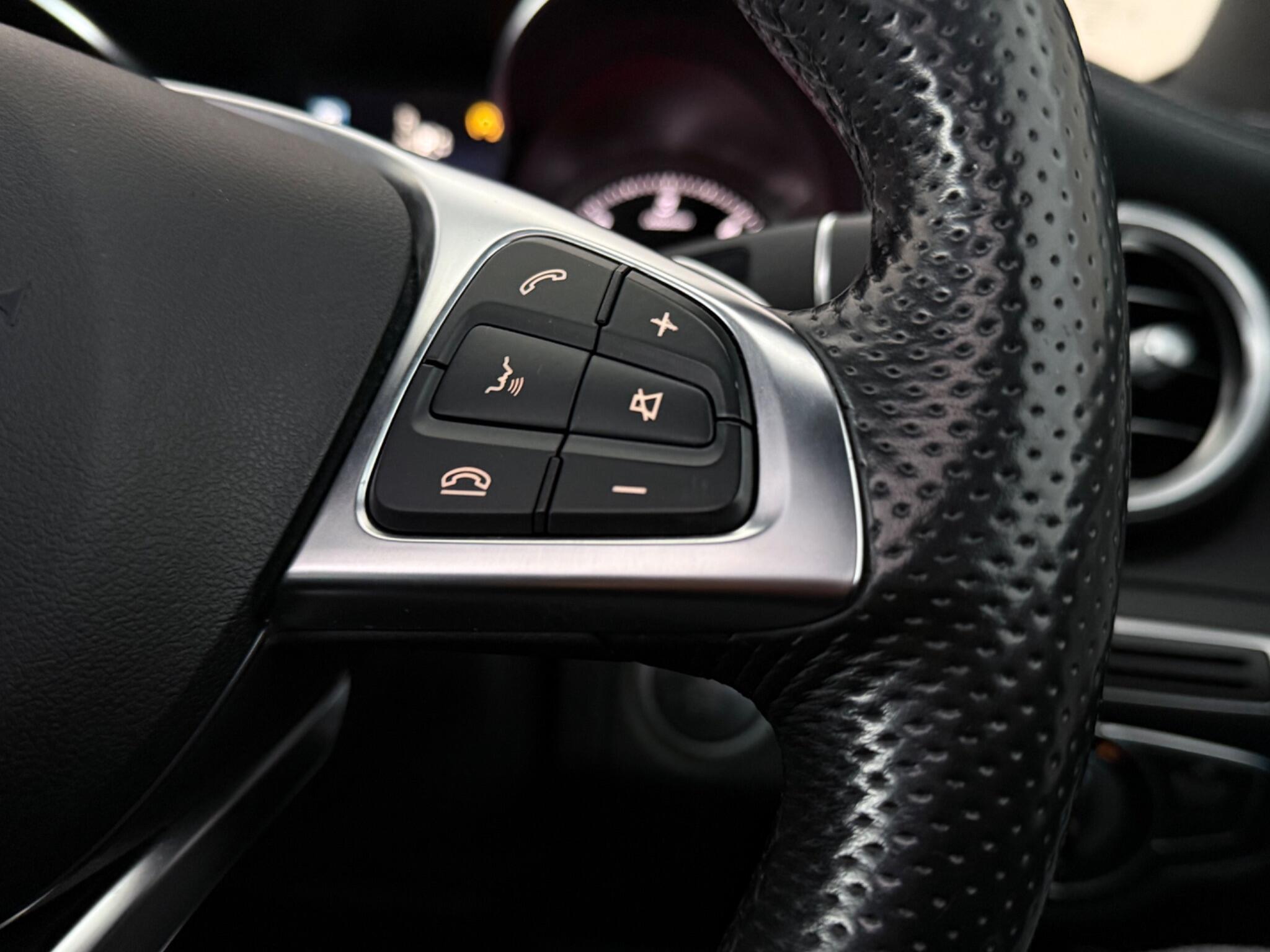 Mercedes-Benz C-Class view 15