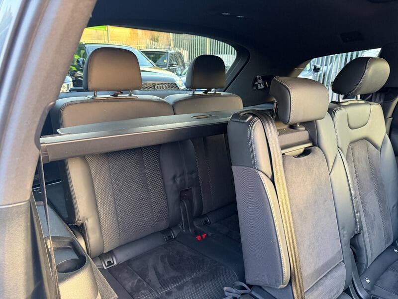 Audi Q7 view 55