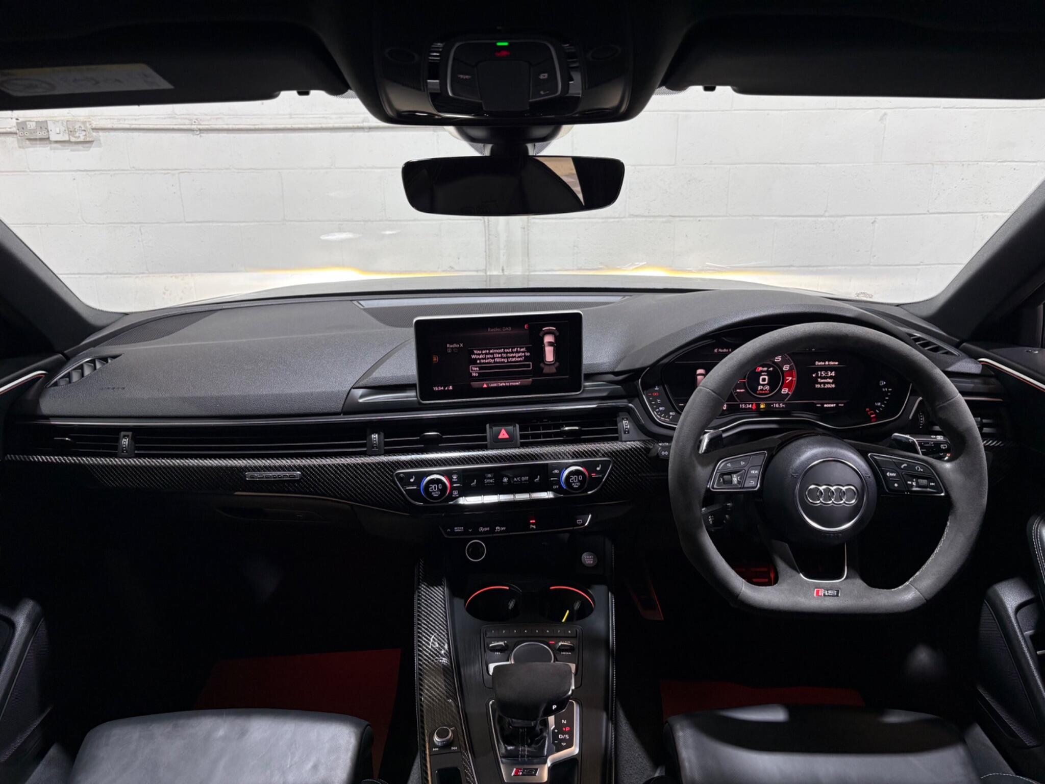 Audi RS4 Avant view 3