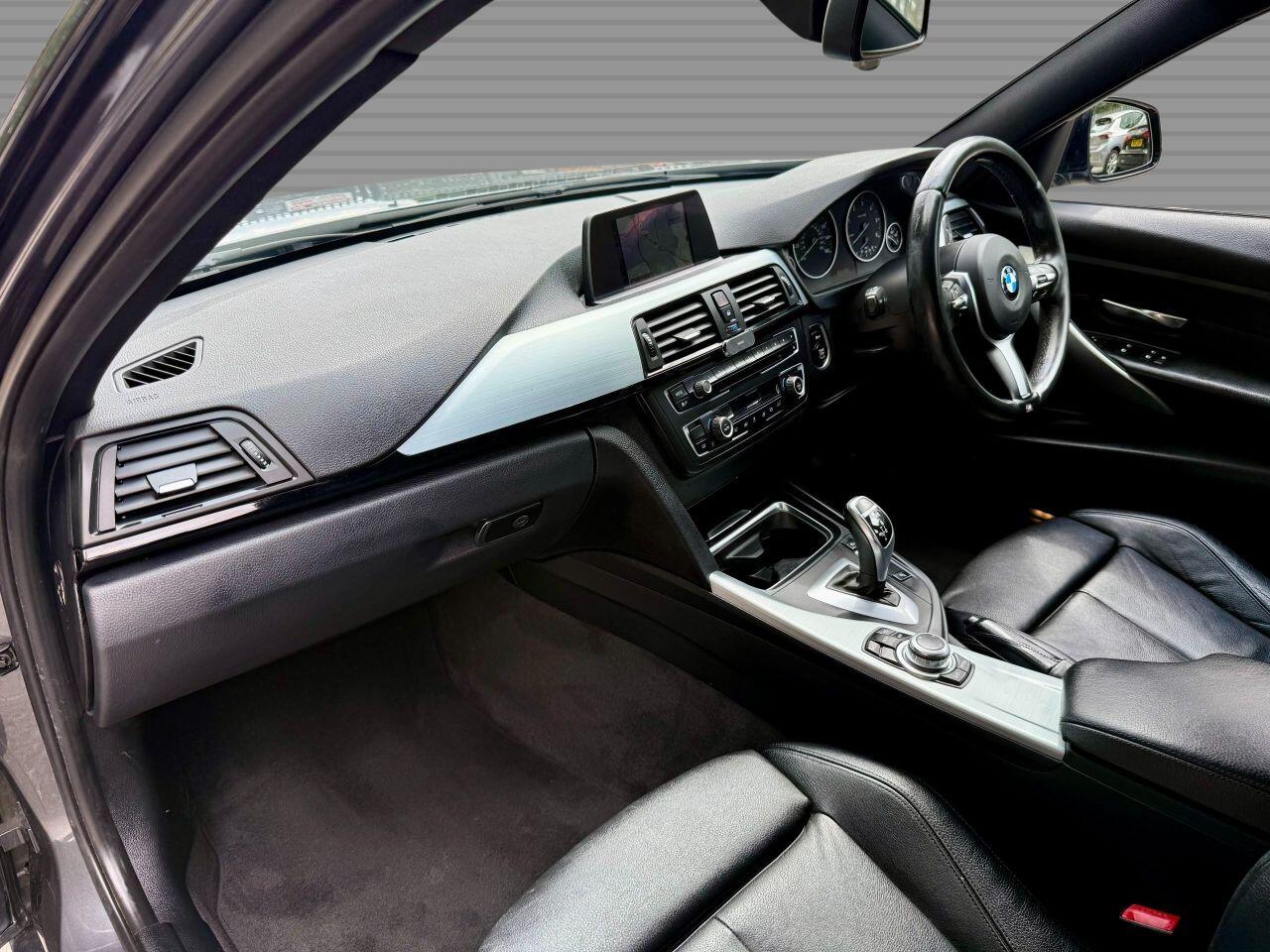 BMW 3 Series view 22