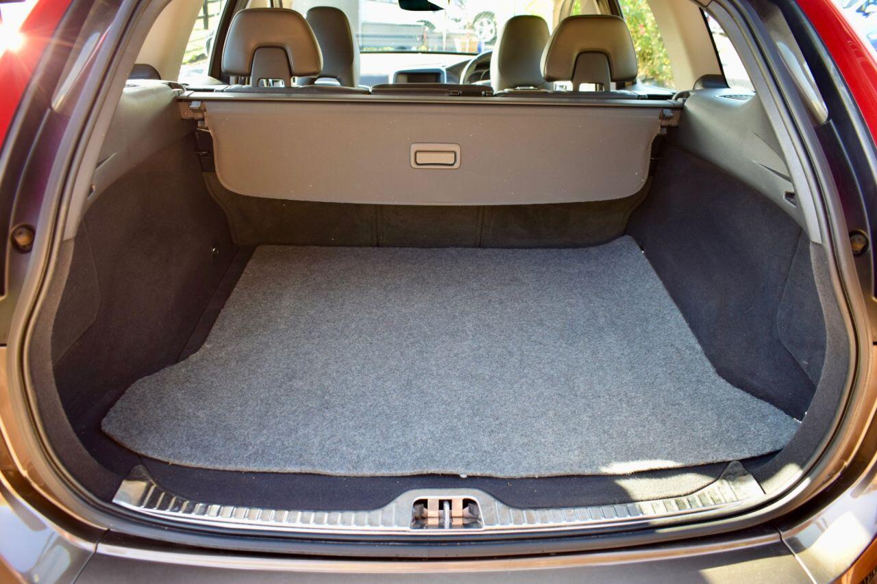 Volvo XC60 view 12