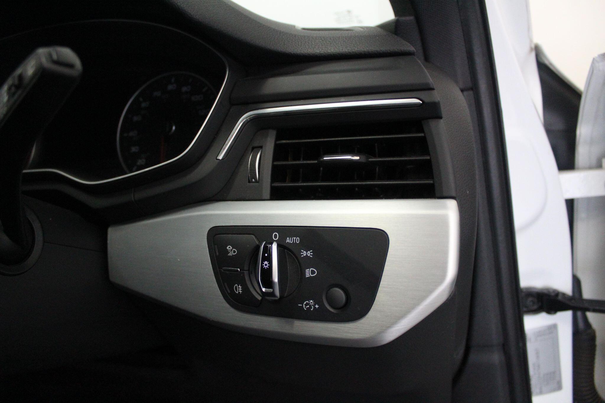 Audi A4 view 48