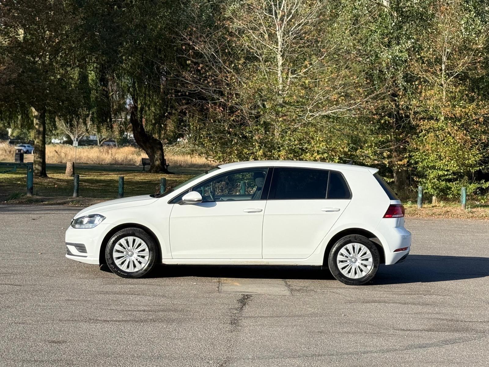 Volkswagen Golf view 8