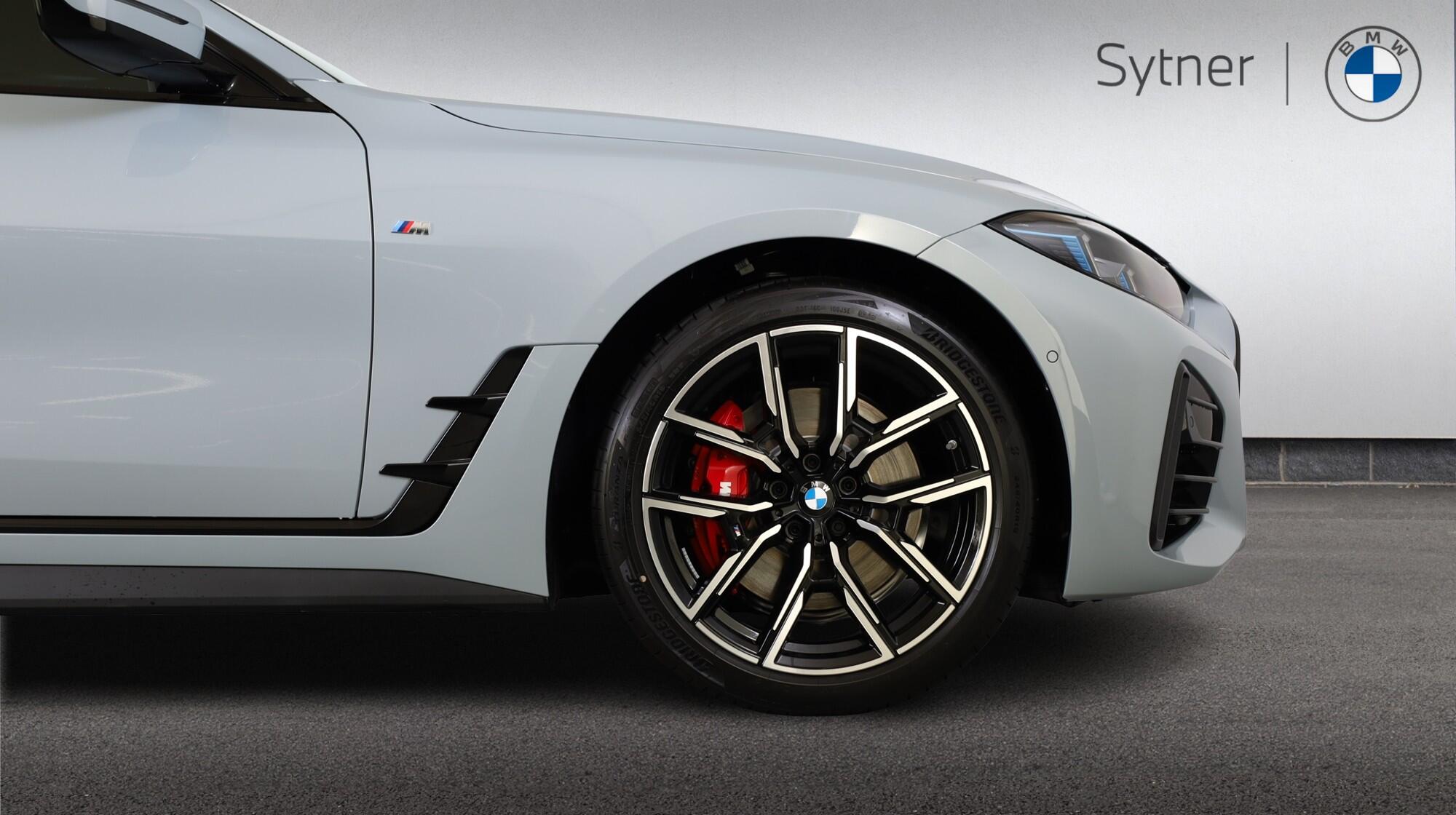 BMW 4 Series view 14