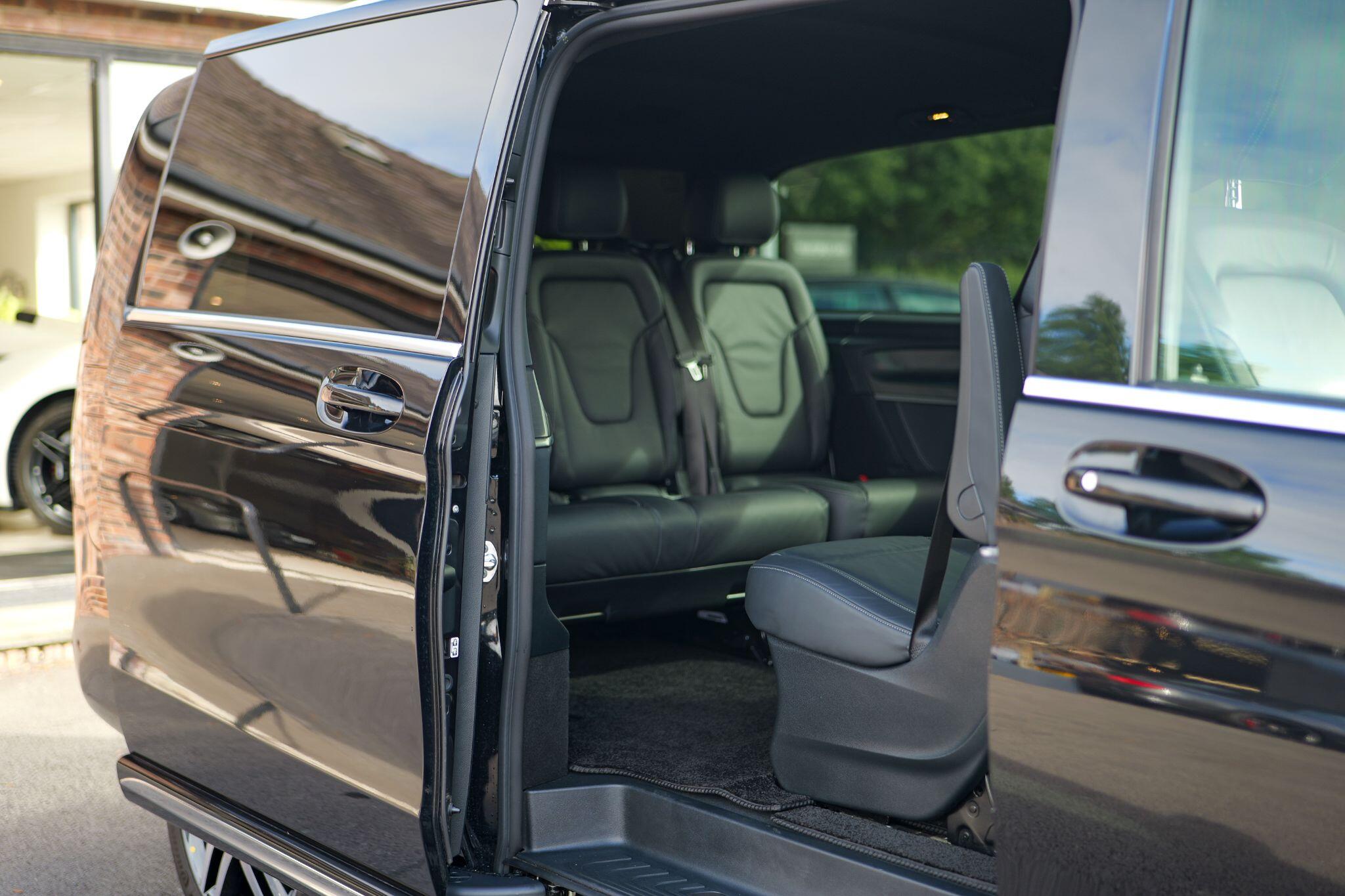 Mercedes-Benz V Class view 36