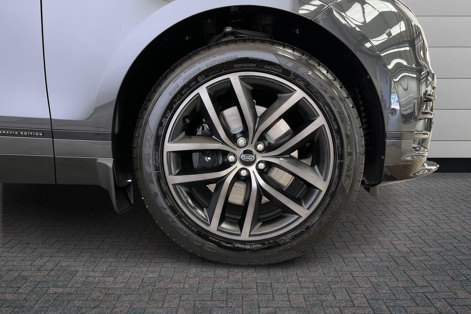 Land Rover Range Rover Velar view 8