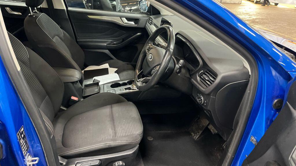 Ford Focus view 2