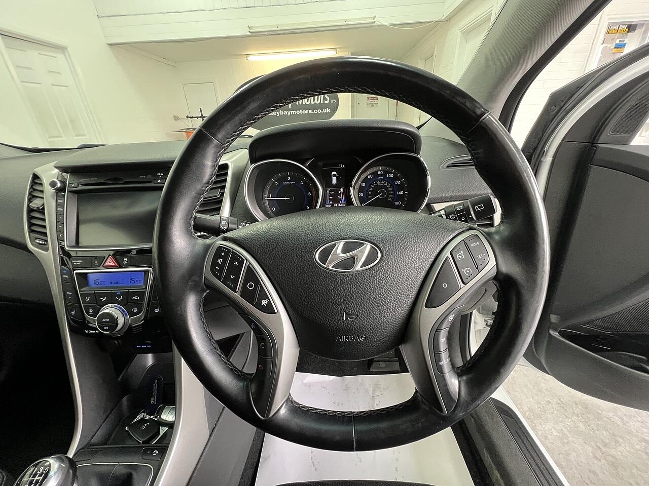 Hyundai i30 view 9