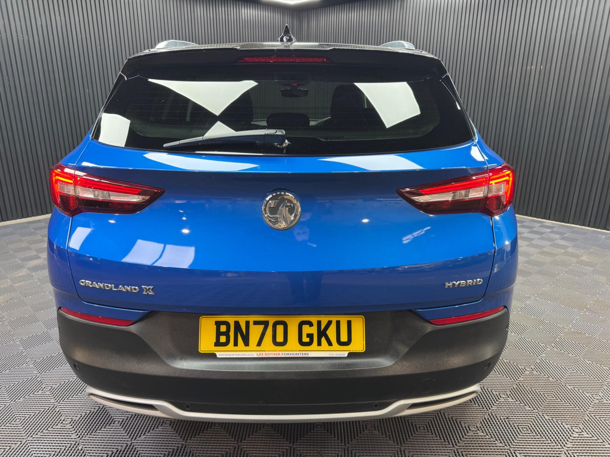 Vauxhall Grandland X view 6