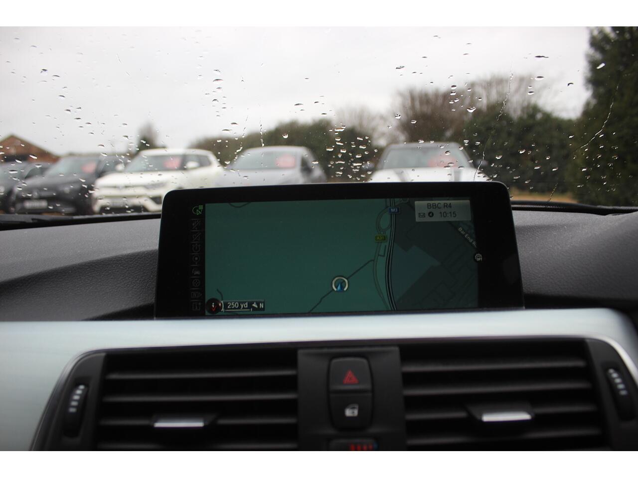 BMW 3 Series view 19