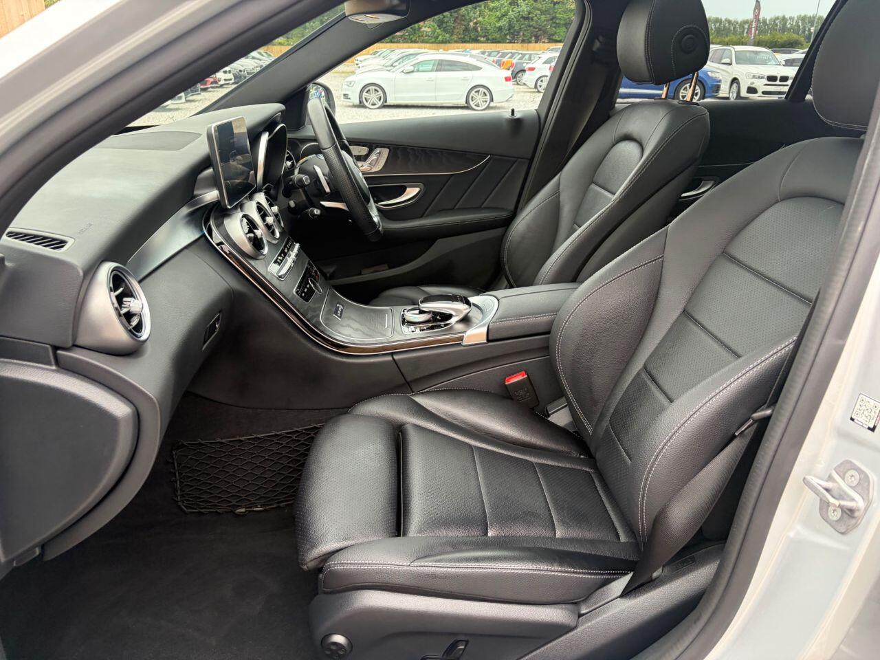 Mercedes-Benz C-Class view 17