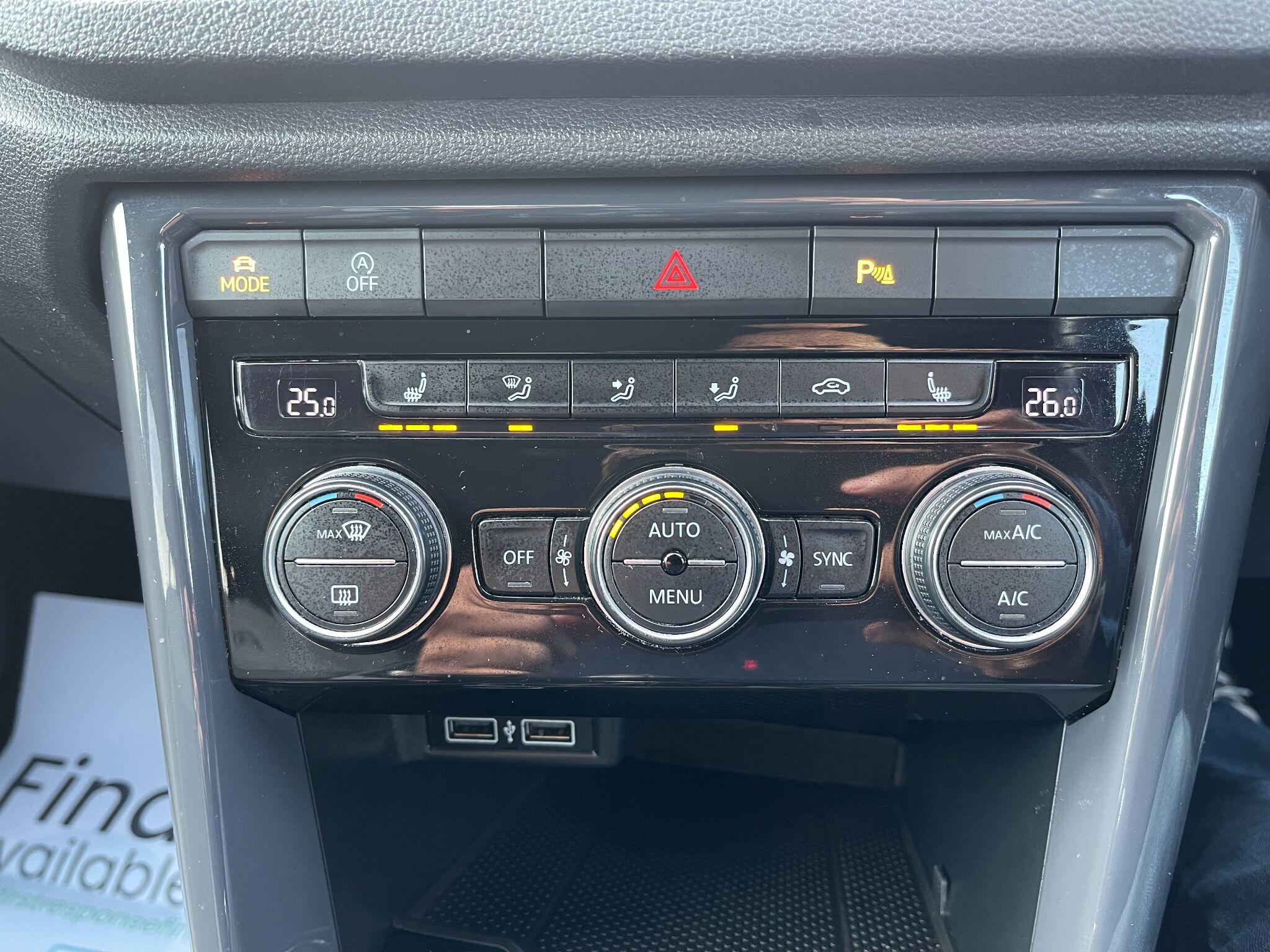 Volkswagen T-Roc view 39