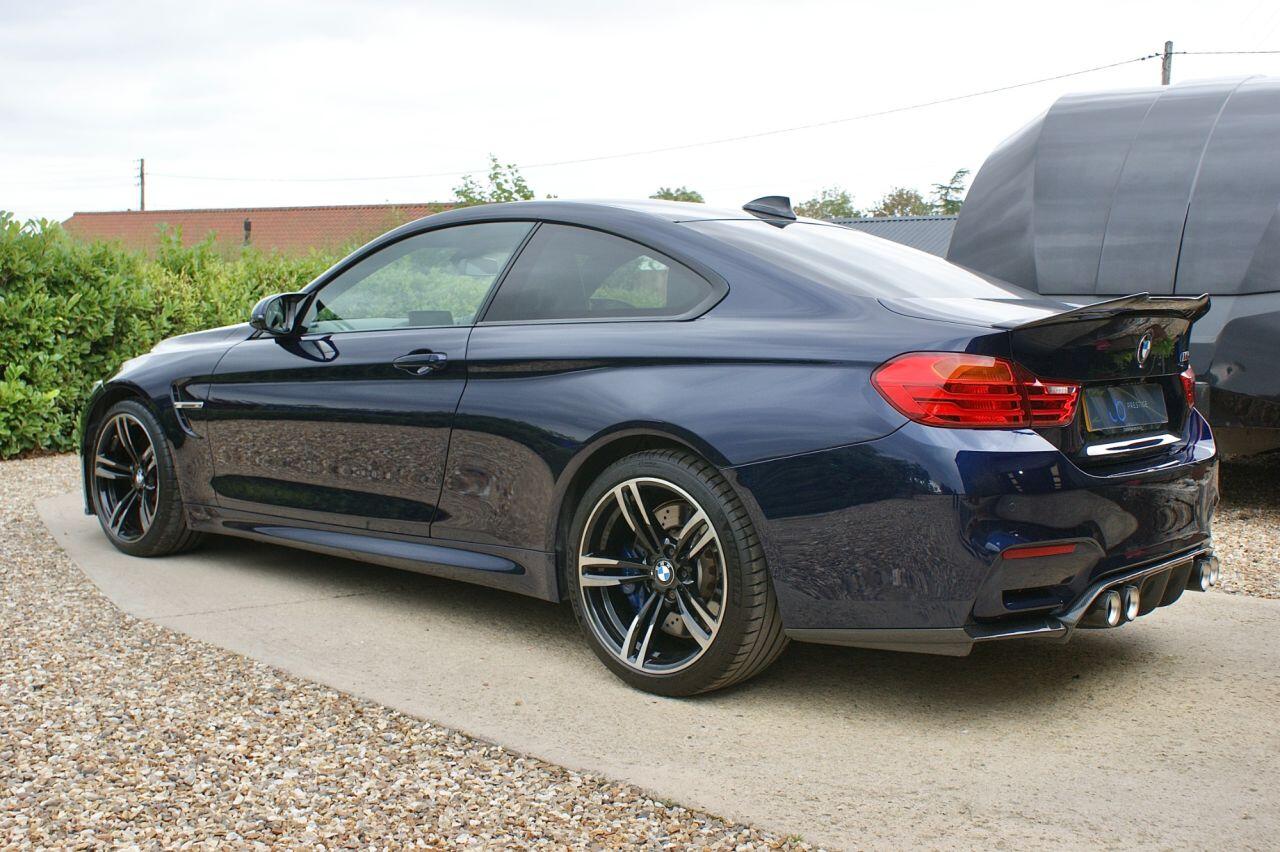 BMW M4 view 30