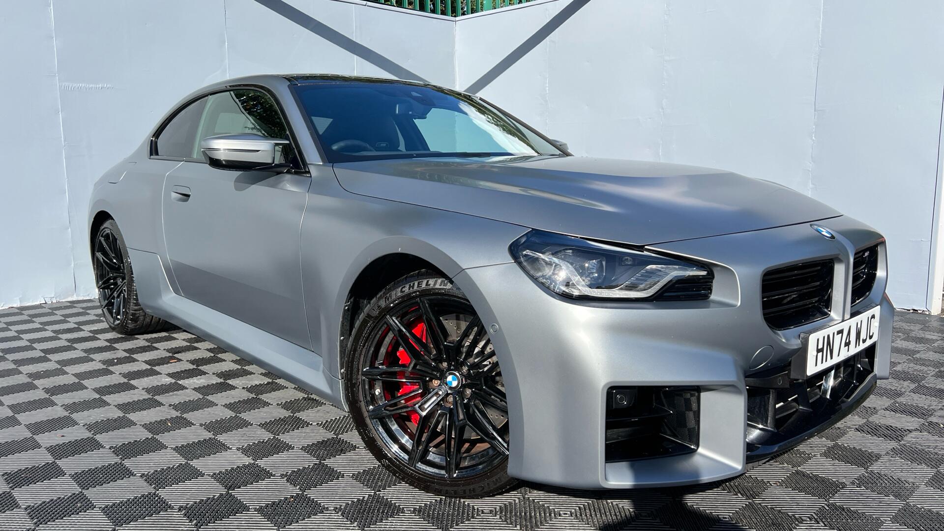 BMW M2 view 24