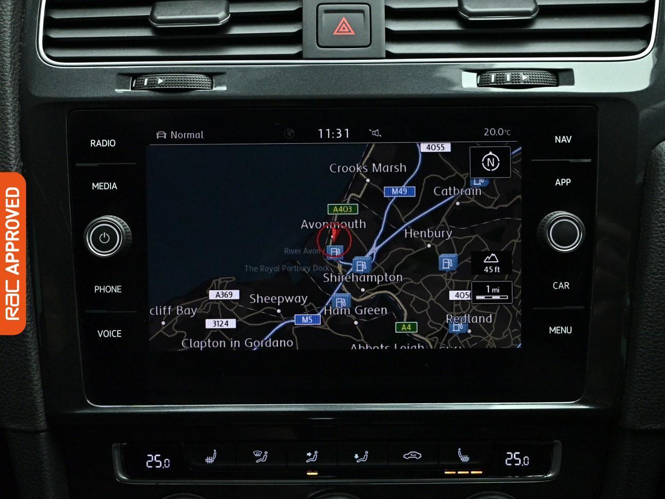 Volkswagen Golf view 3