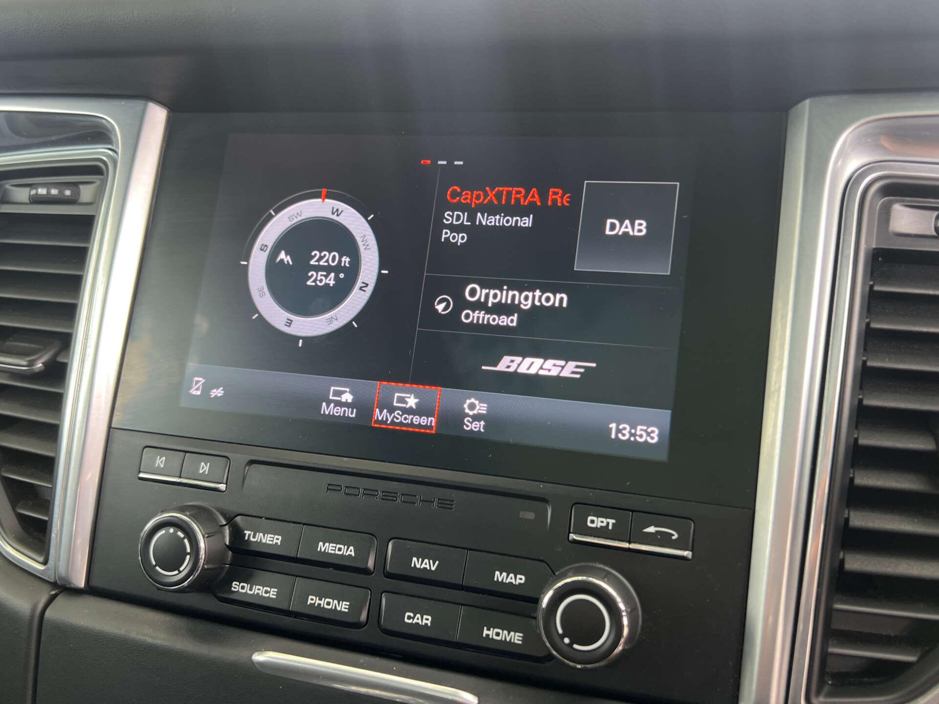 Porsche Macan view 48