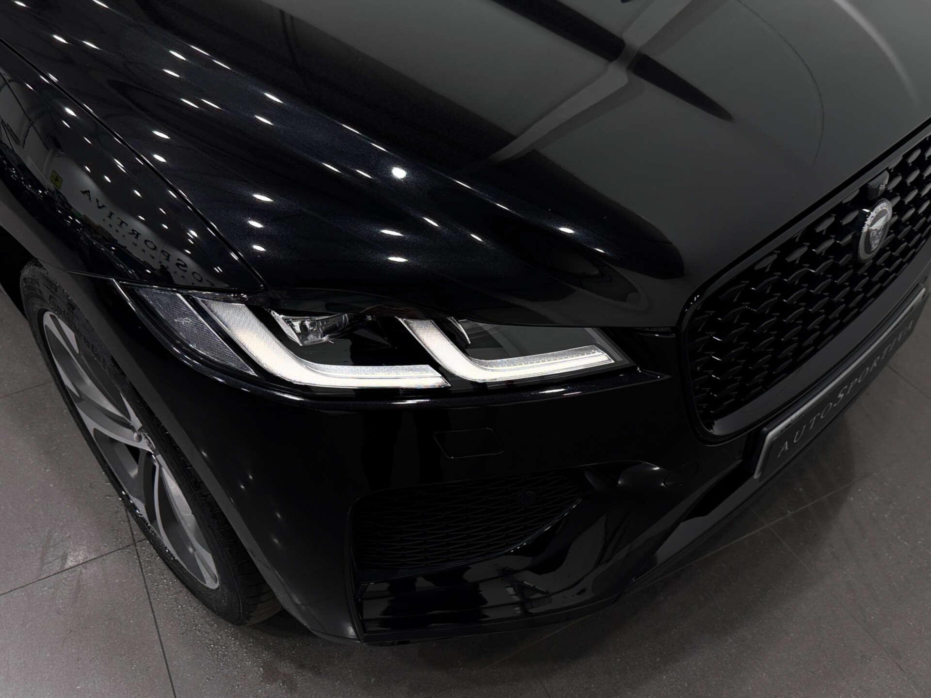 Jaguar F-Pace view 29