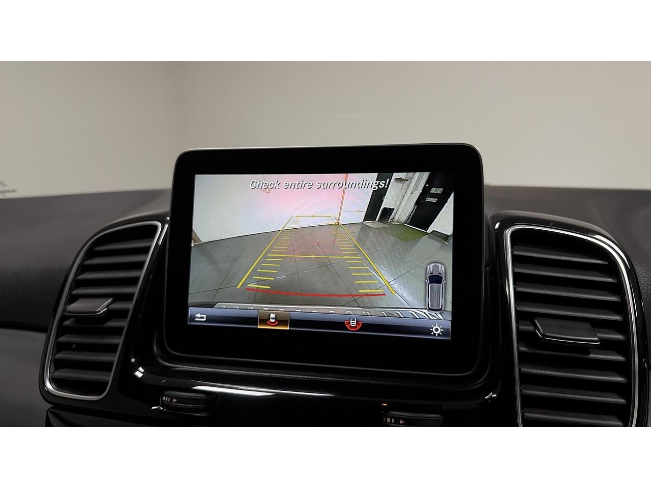 Mercedes-Benz Gle view 26