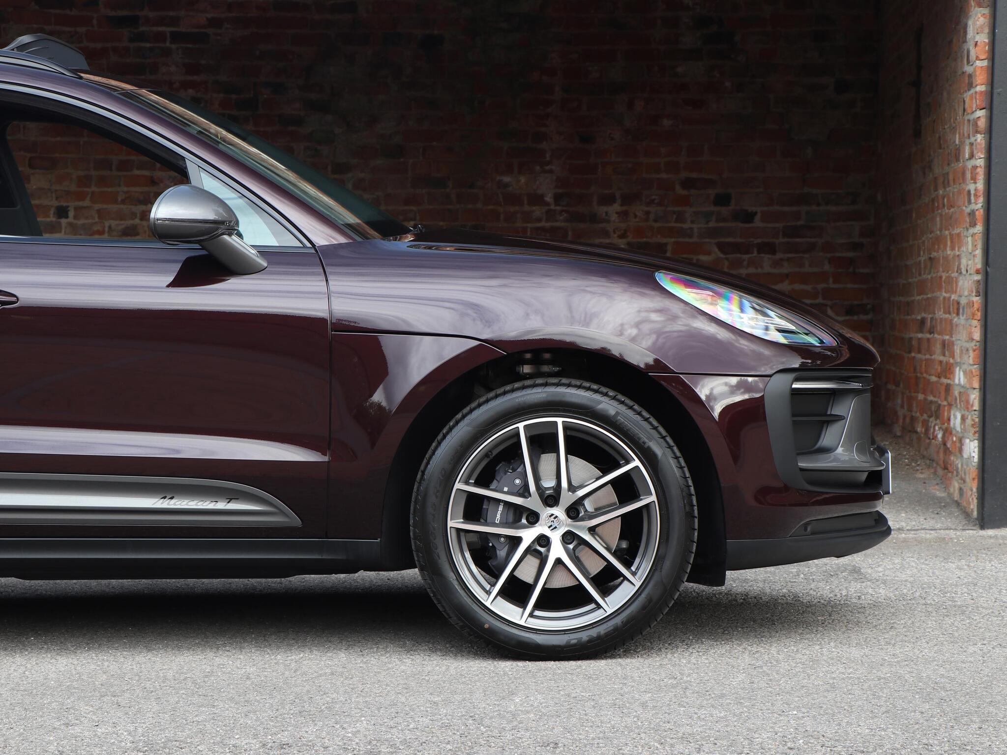 Porsche Macan view 10