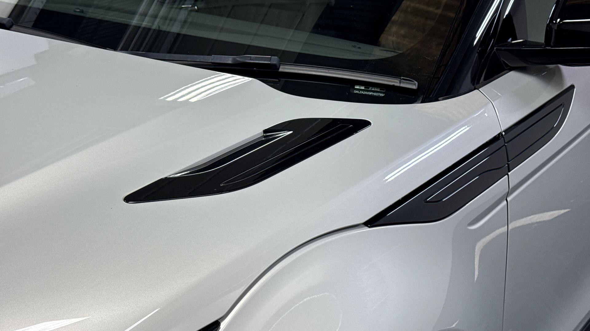 Land Rover Range Rover Evoque view 20