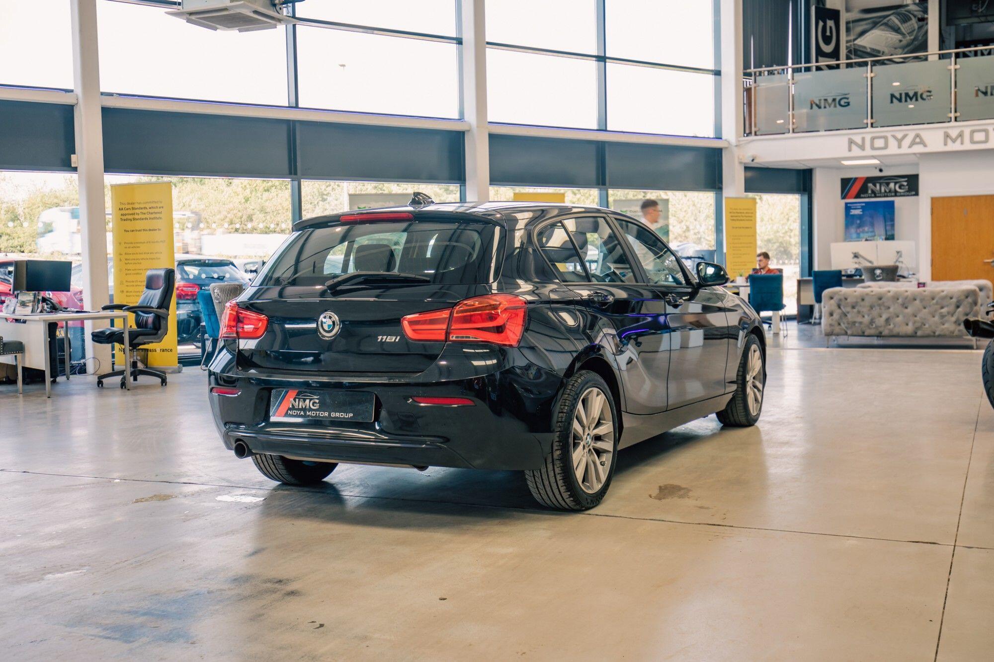 BMW 1 Series view 29