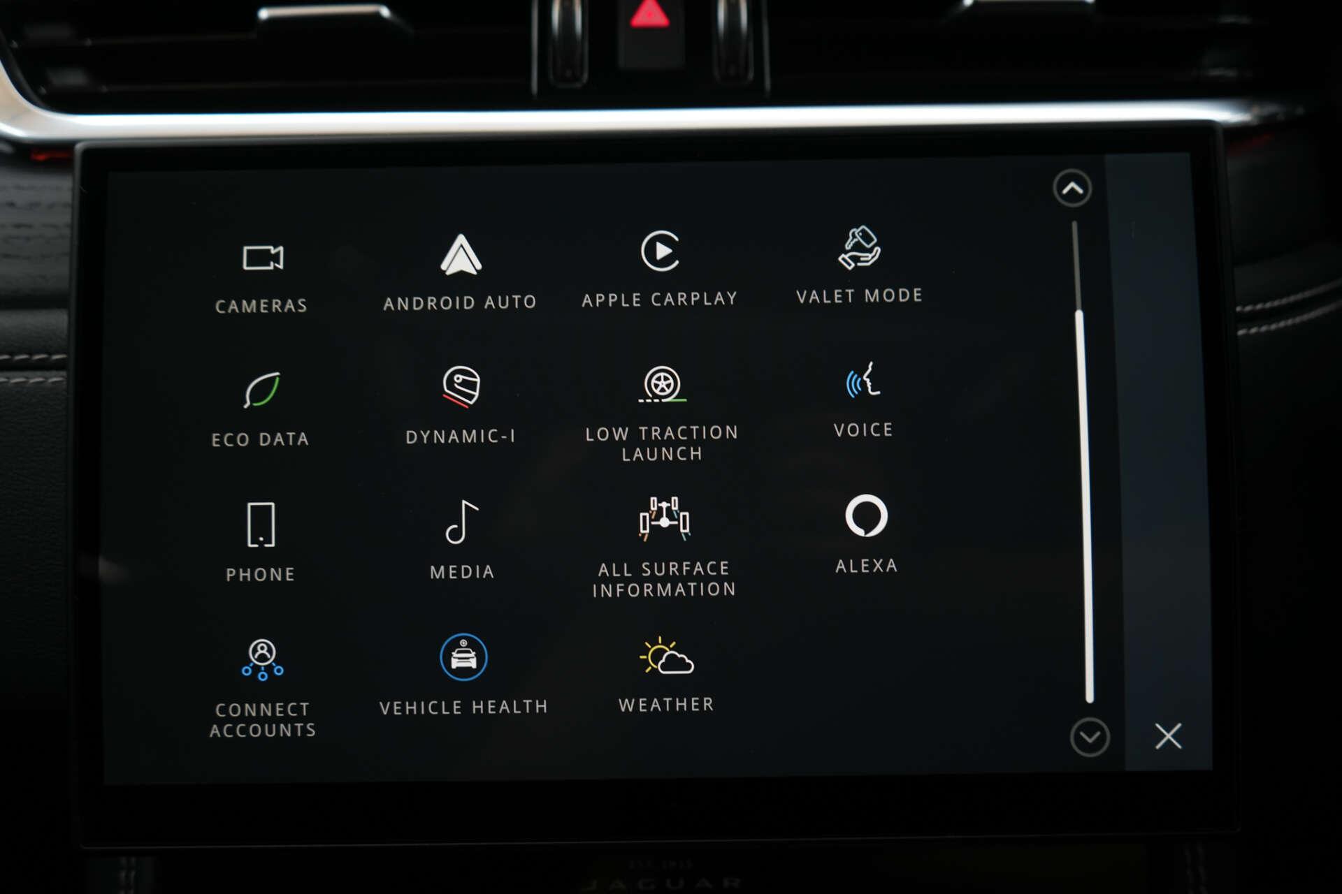 Jaguar F-Pace view 35