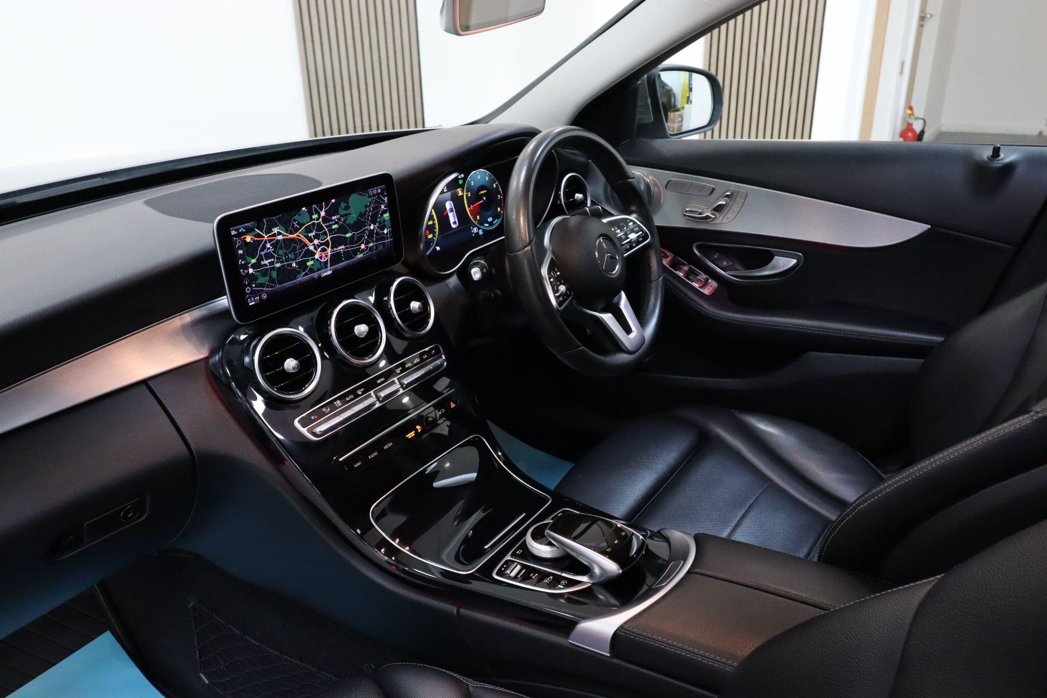Mercedes-Benz C Class view 11