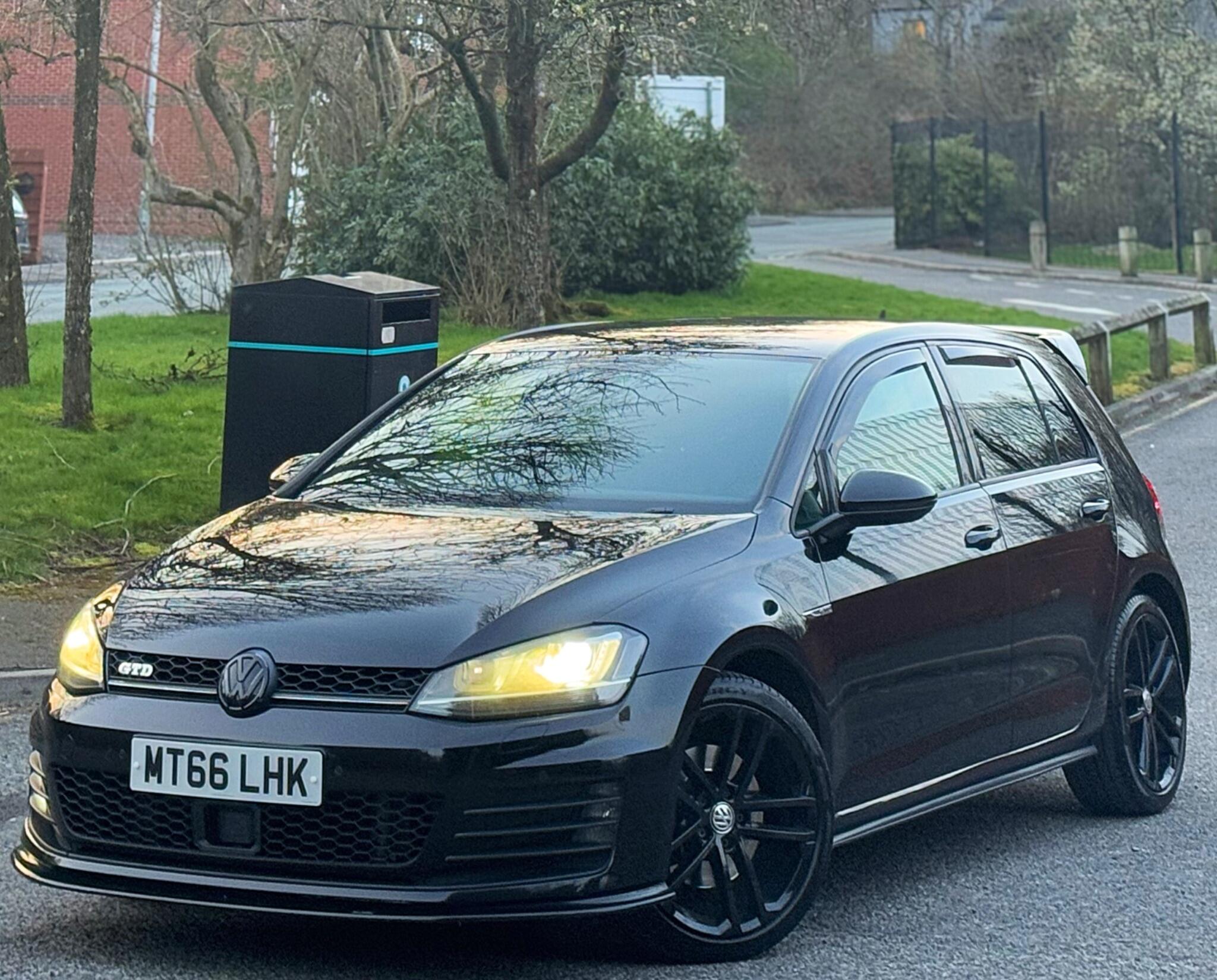 2016 Volkswagen Golf 2.0 TDI BlueMotion Tech GTD DSG Euro 6 (s/s) 5dr image 19