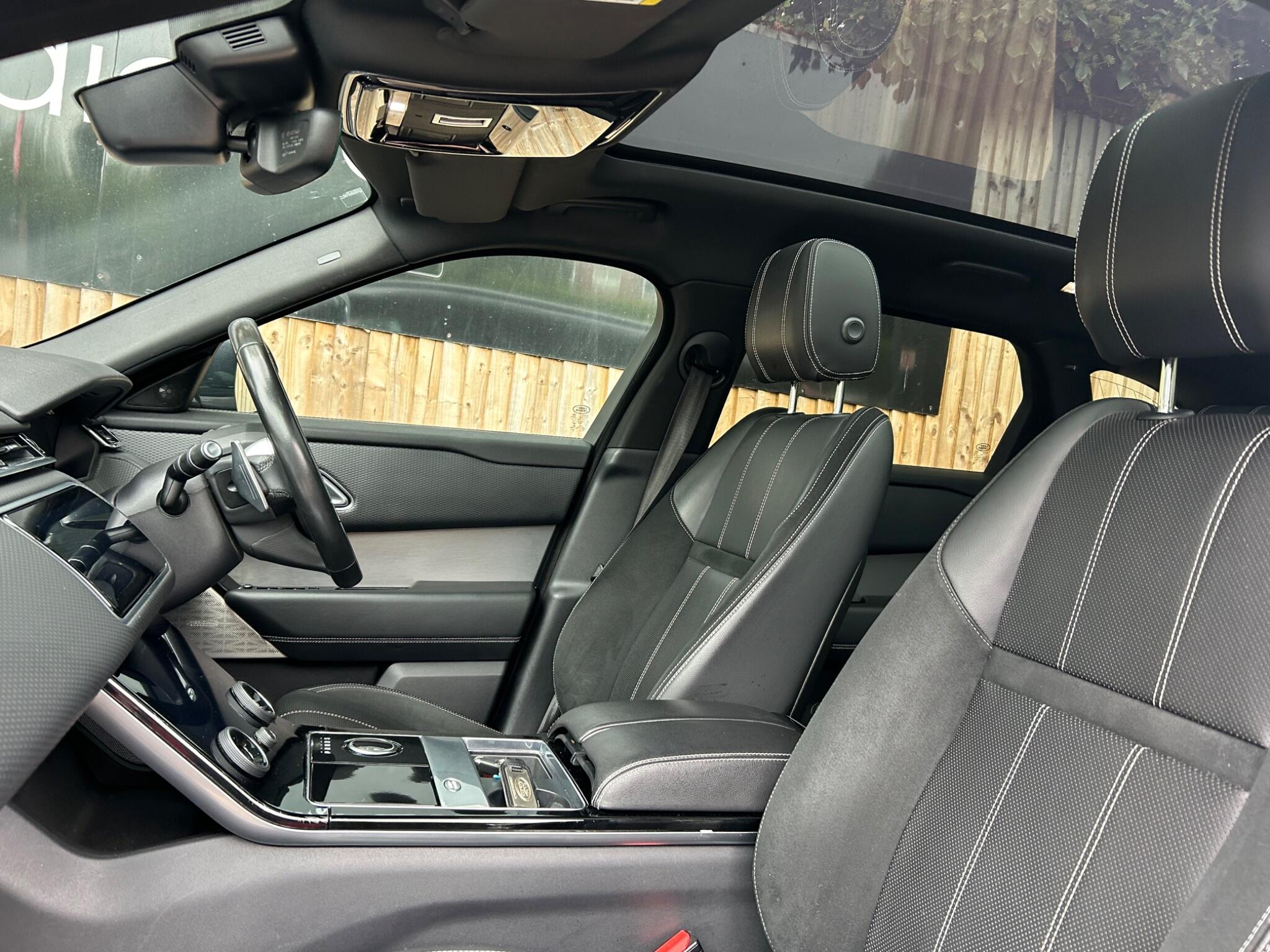 Land Rover Range Rover Velar view 4