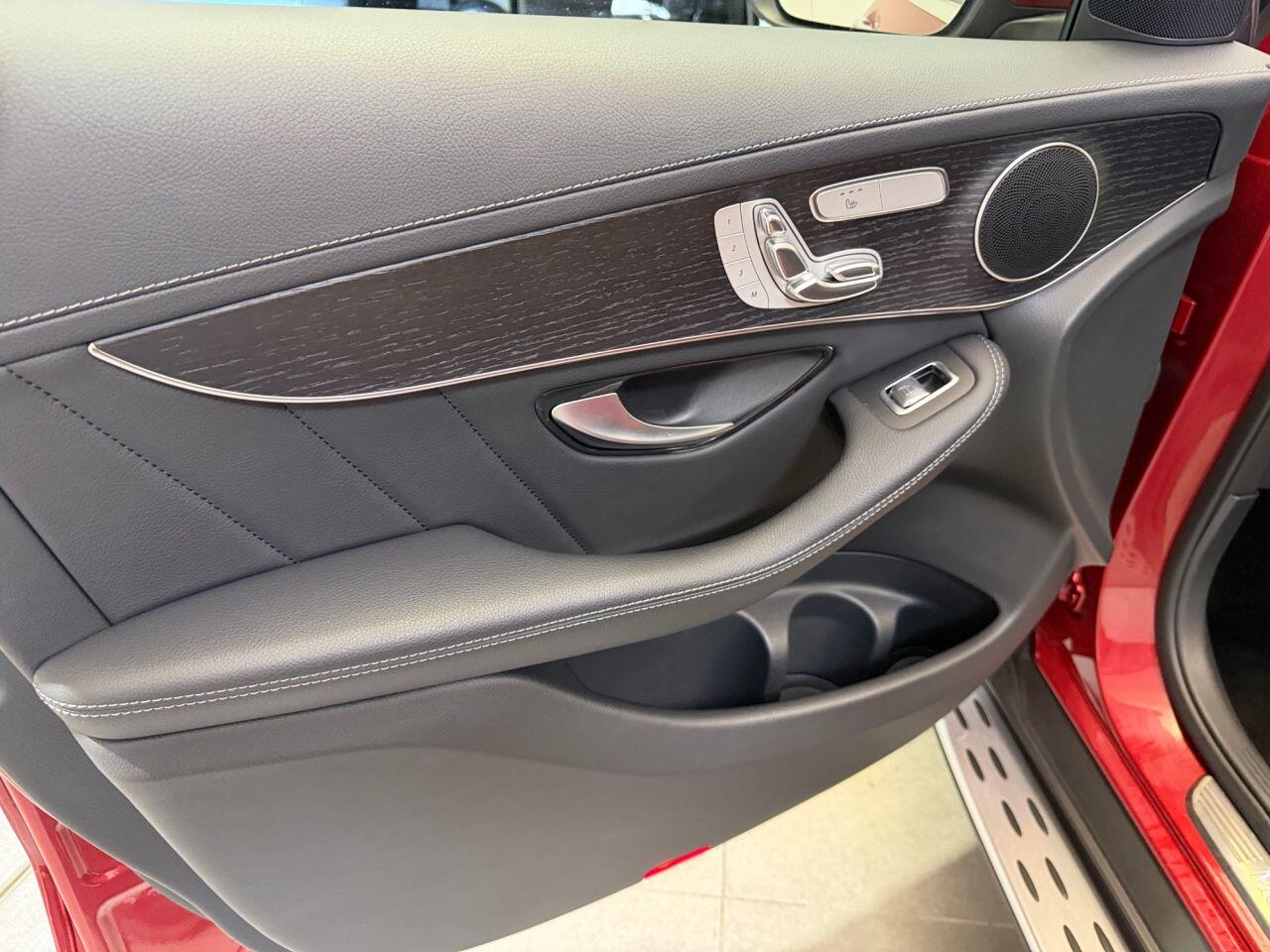 Mercedes-Benz GLC view 32