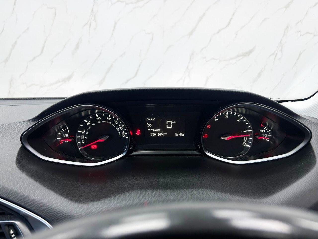 Peugeot 308 view 18