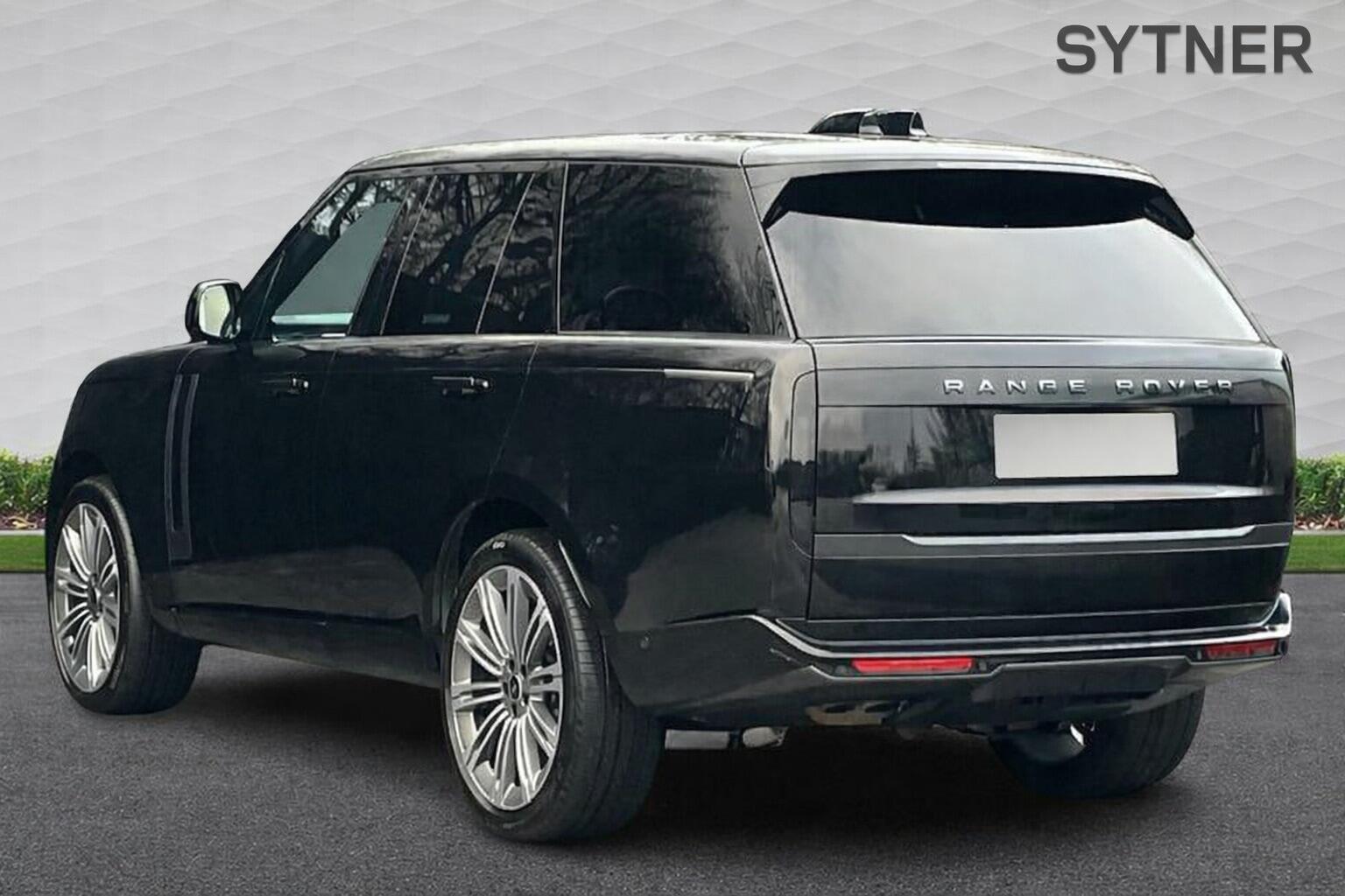 Land Rover Range Rover view 3