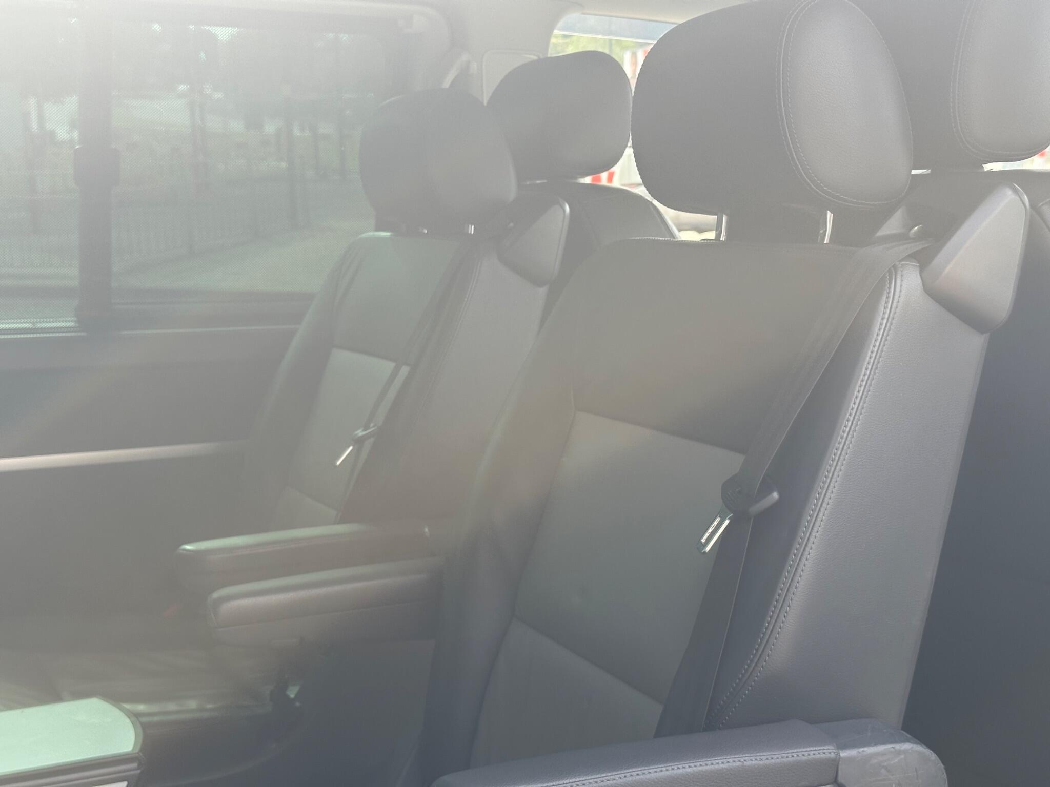 Volkswagen Caravelle view 29