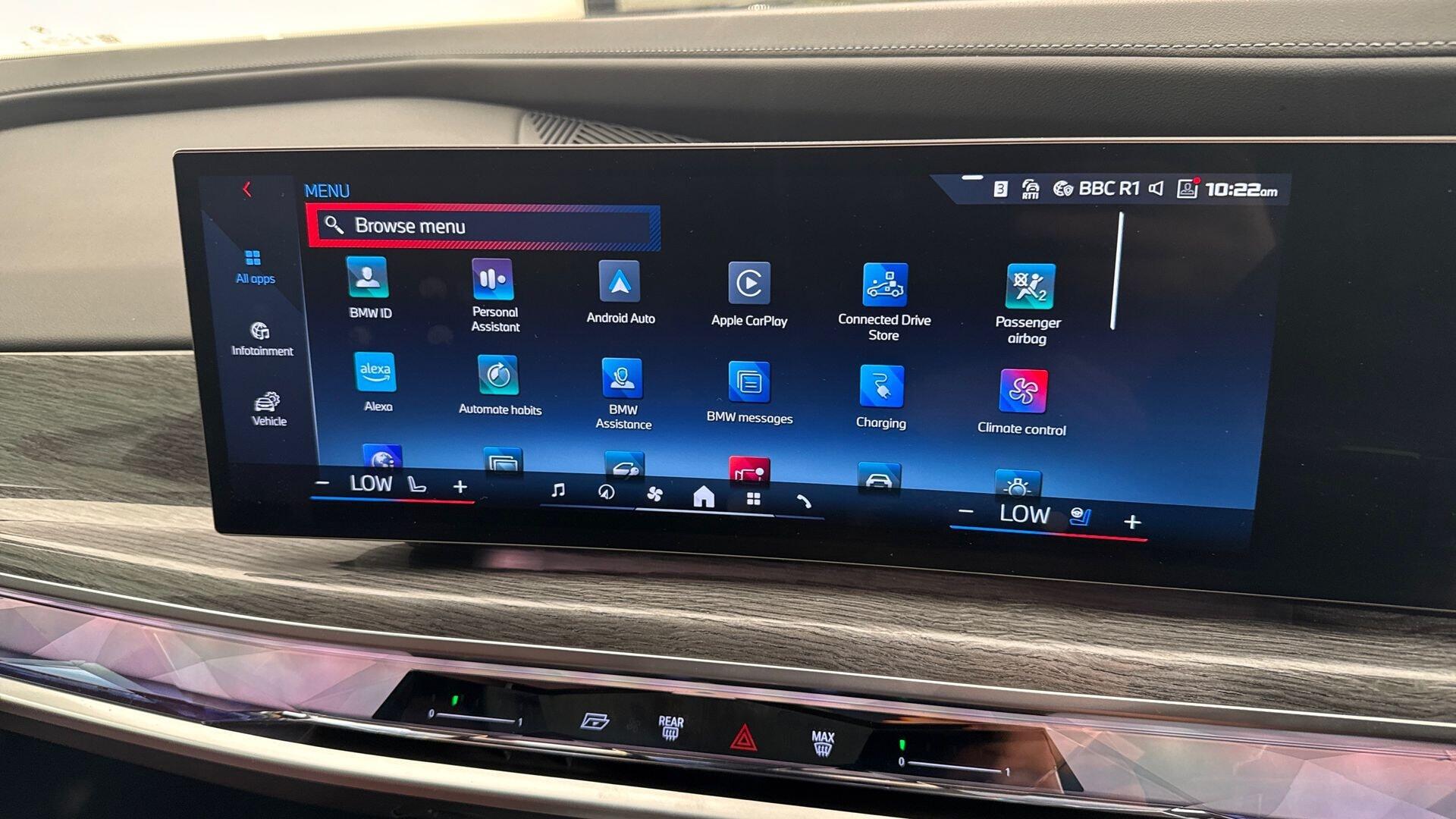 BMW I7 view 29