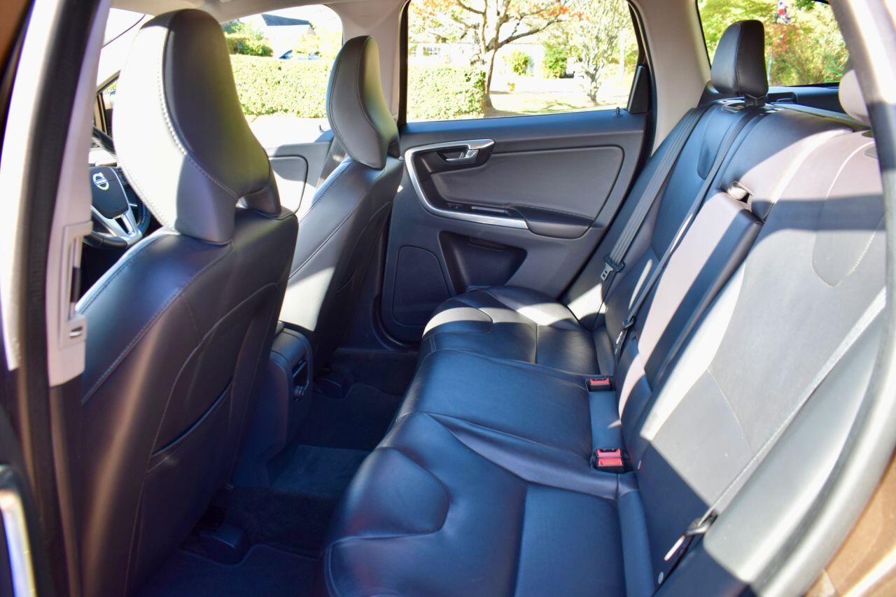 Volvo XC60 view 36