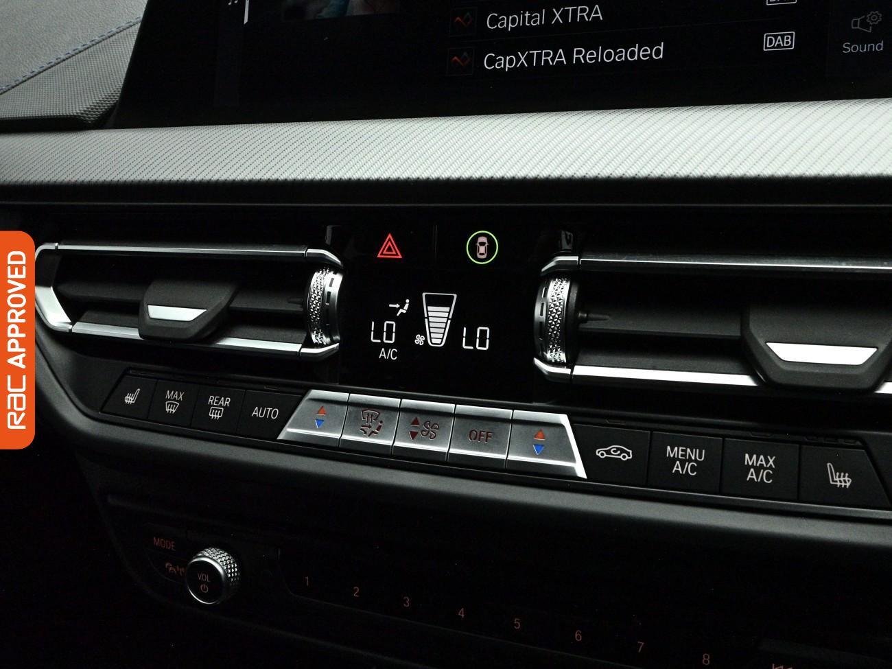 BMW 1 Series view 18