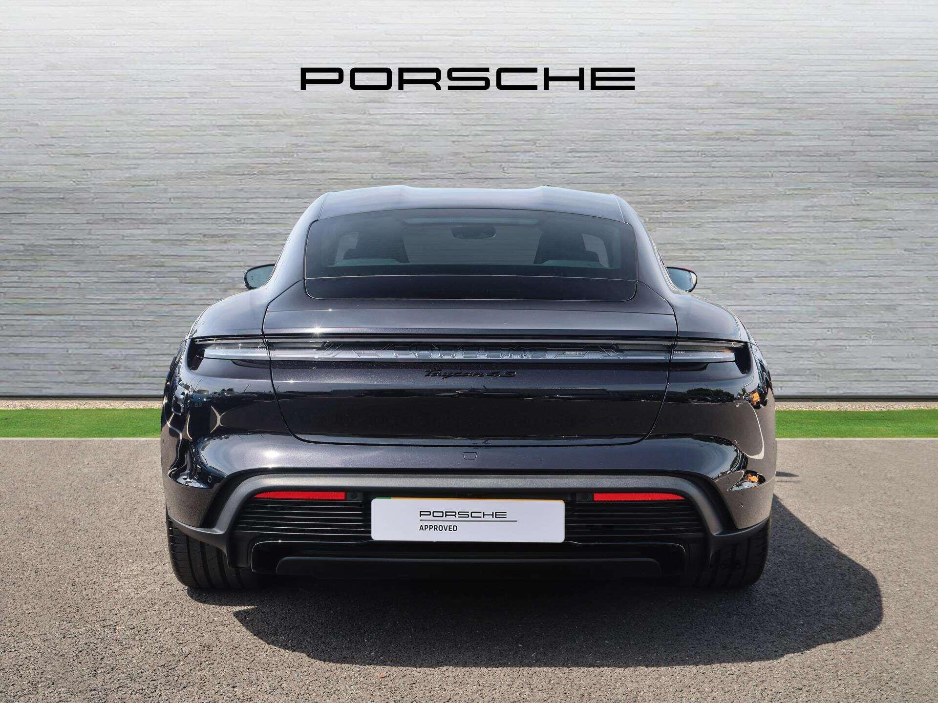 Porsche Taycan view 10
