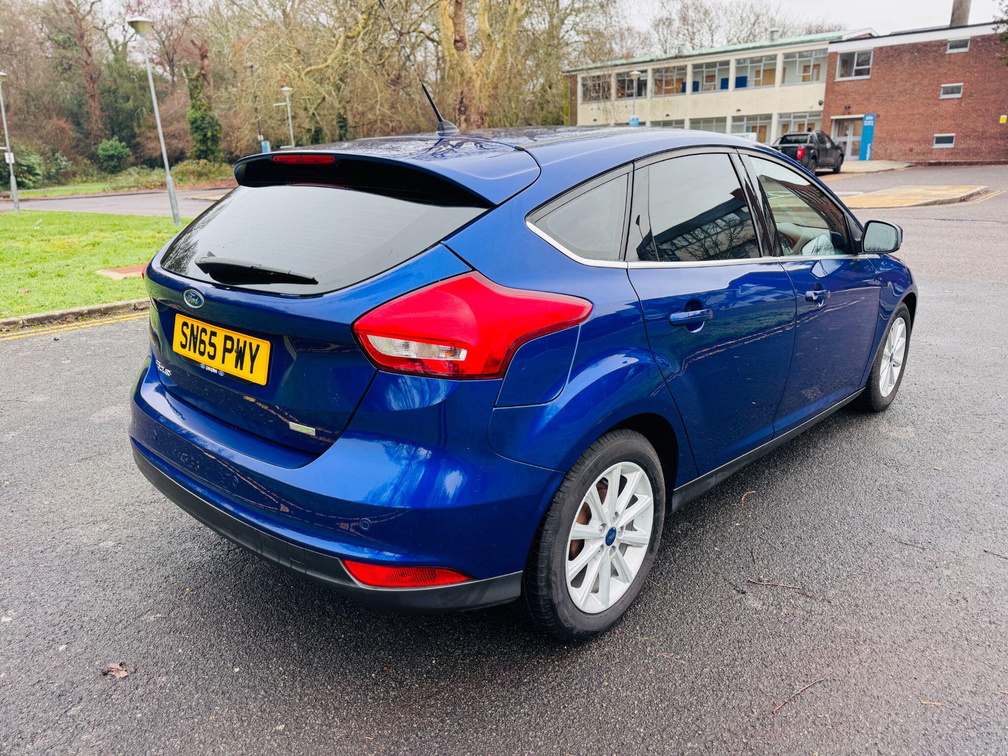 2015 Ford Focus 1.0T EcoBoost Titanium Euro 6 (s/s) 5dr • 75,000 miles image 4