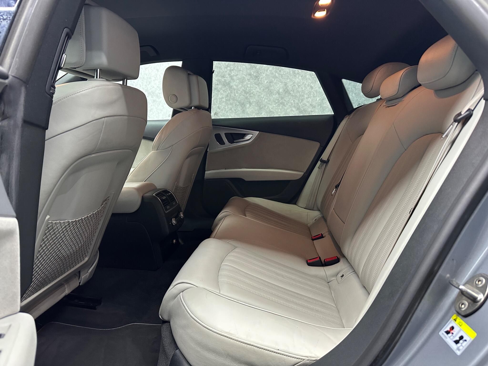 Audi A7 view 3