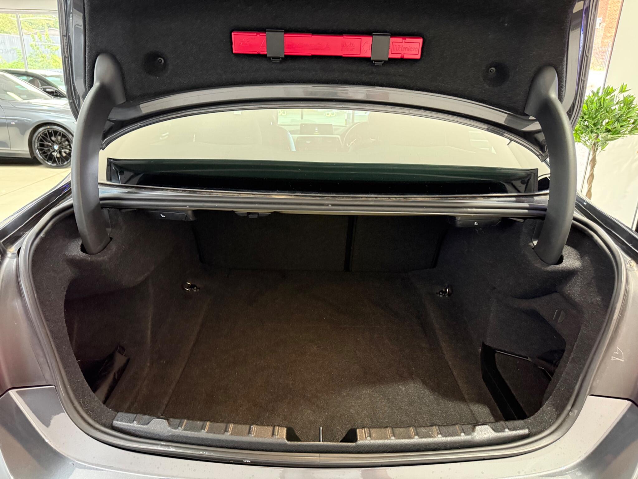 BMW 4 Series view 26