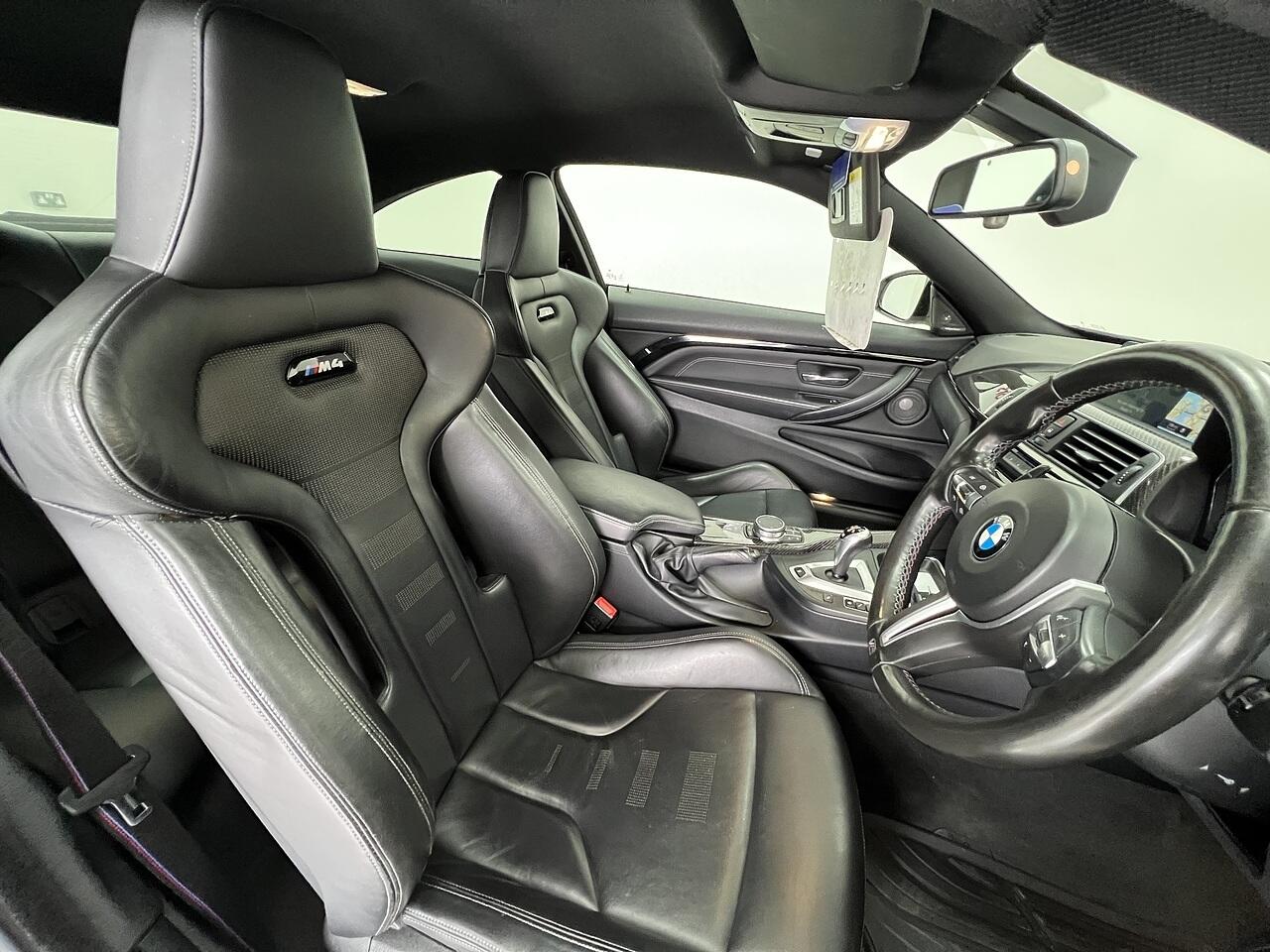 BMW M4 view 16