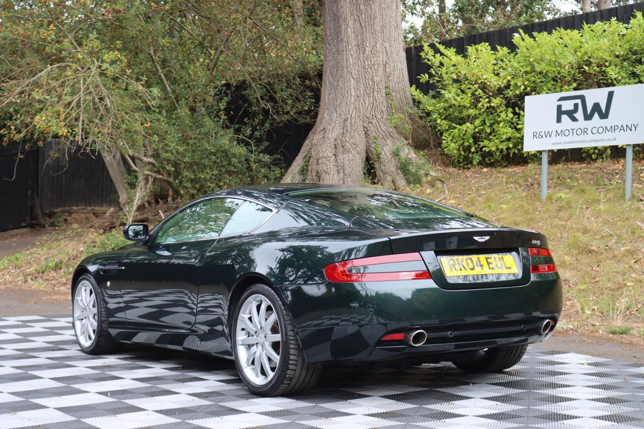 Aston Martin DB9 view 35
