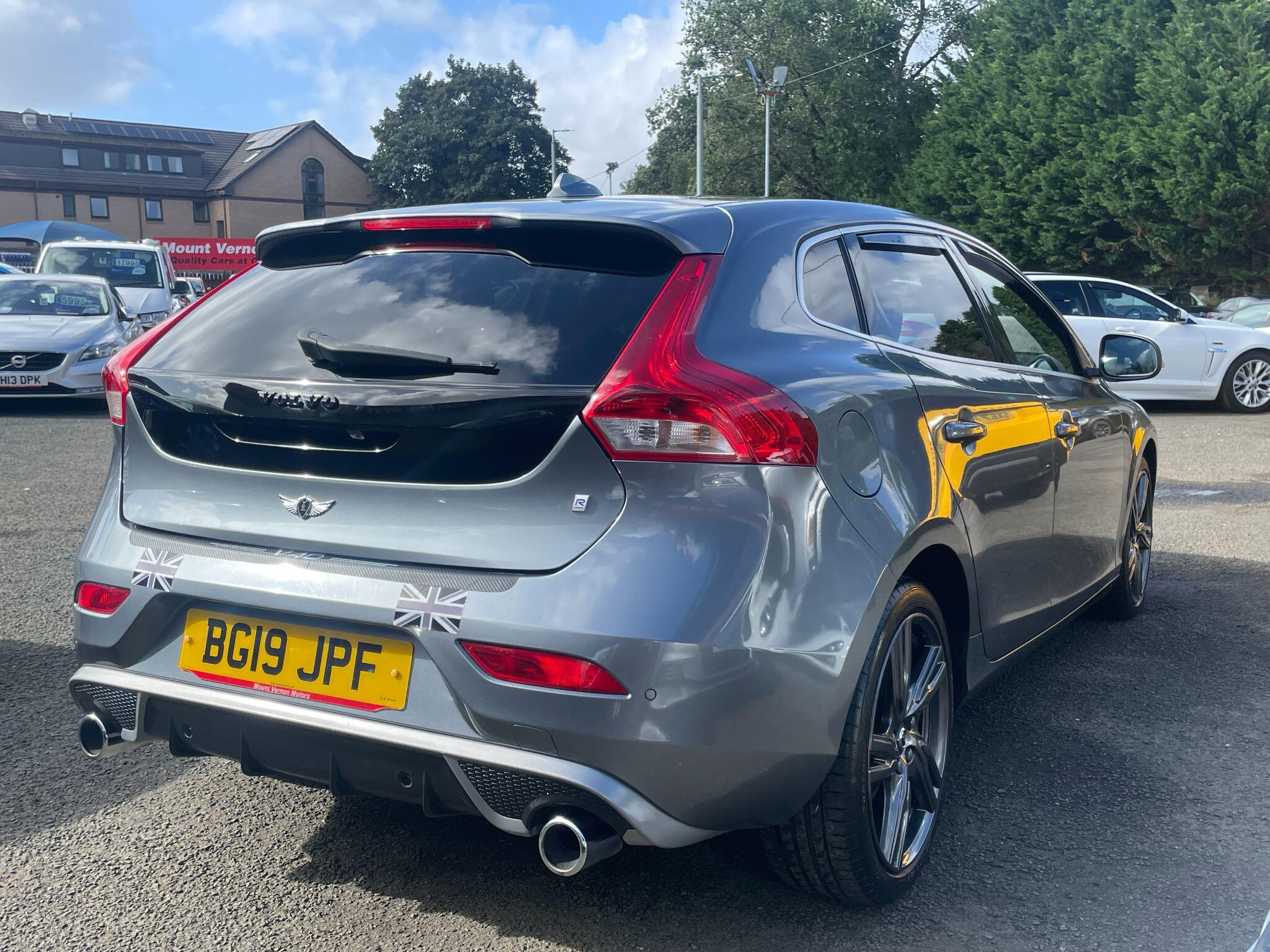 Volvo V40 view 13