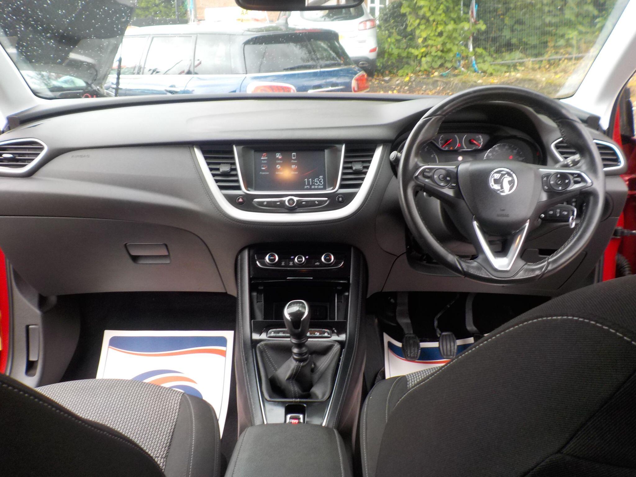 Vauxhall Grandland X 1.2 Turbo SE Euro 6 (s/s) 5dr