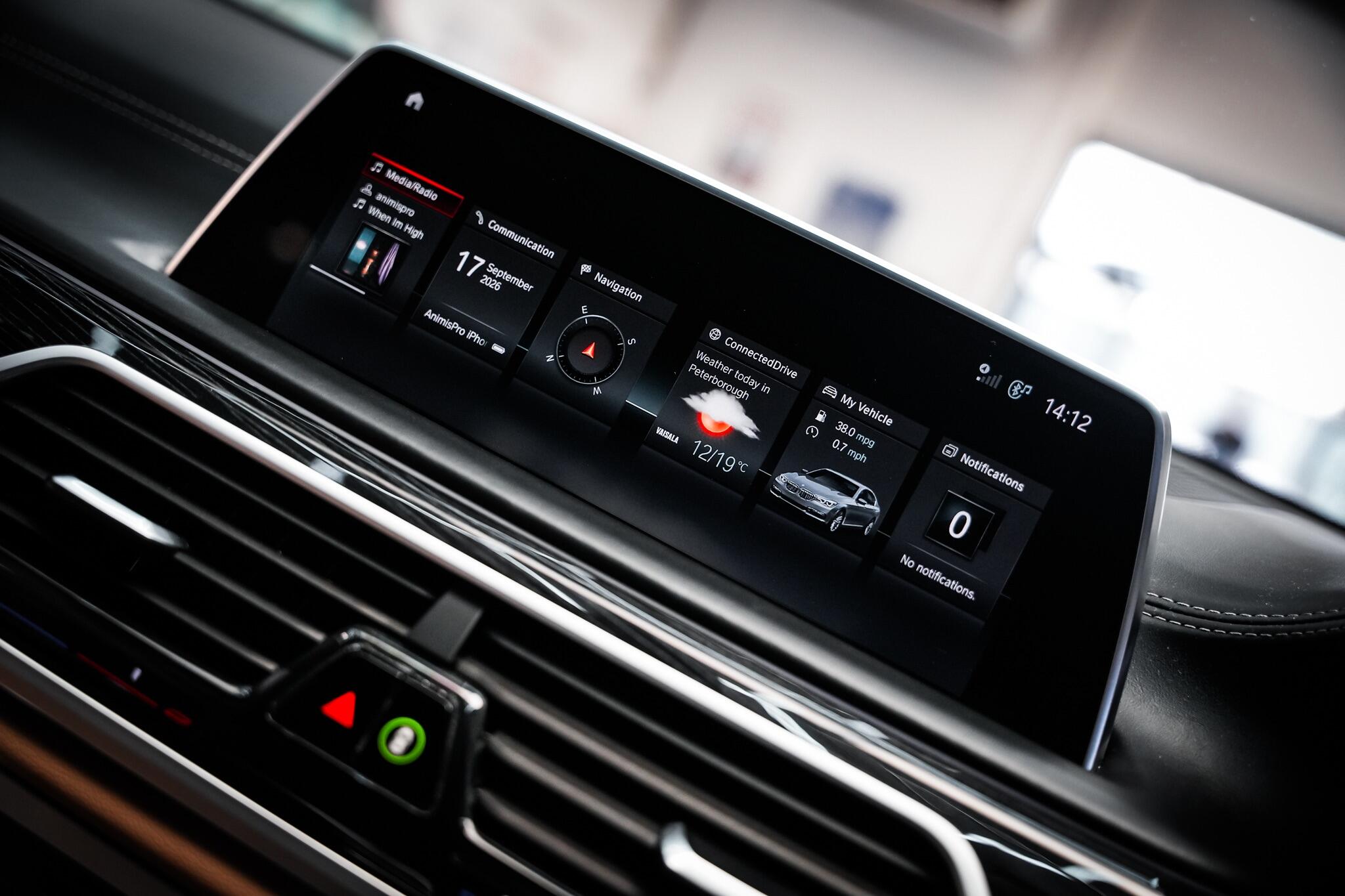 BMW 7 Series view 7