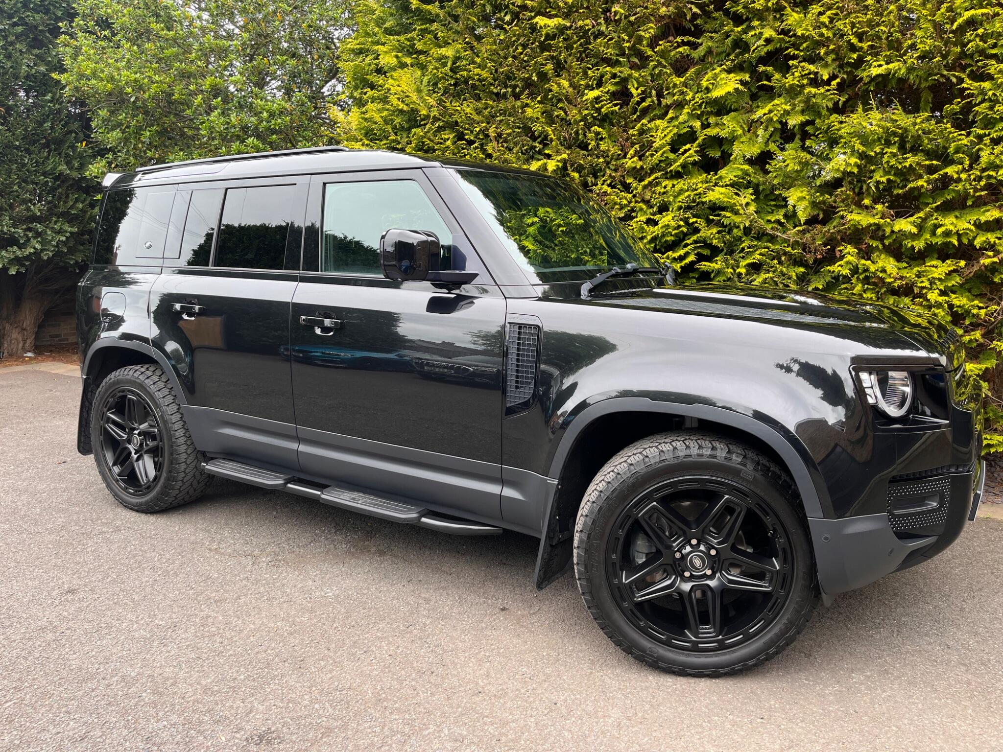 Land Rover Defender view 20